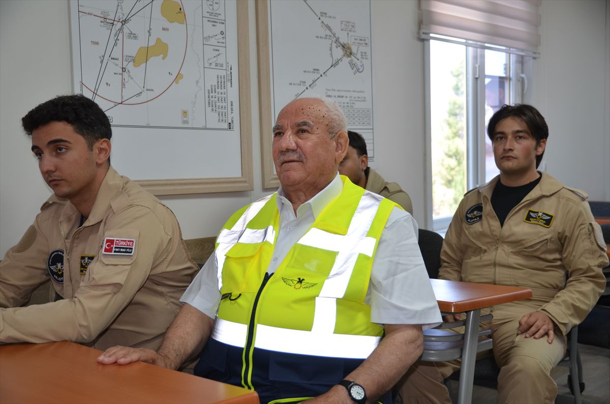 79 Yaşındaki Depremzedenin Pilotluk Hayali Gerçek Oldu