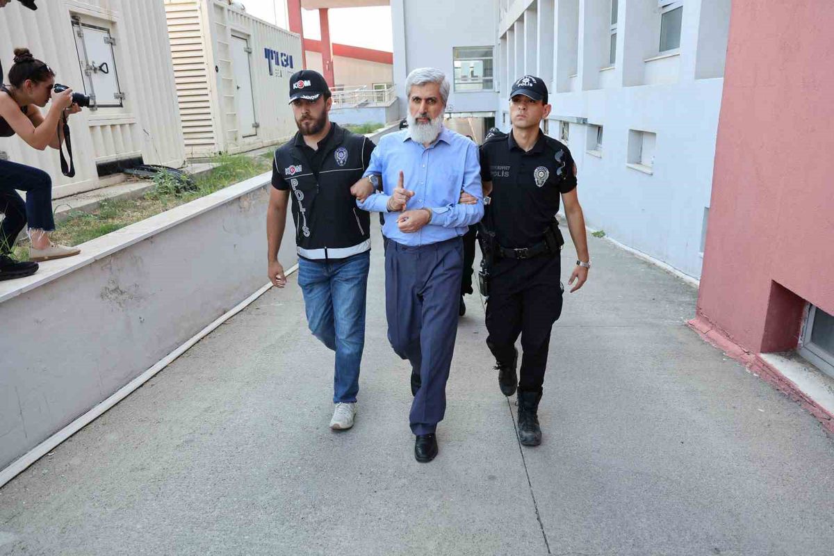 'Alparslan Kuytul Suç Örgütü' soruşturmasında 44 şüpheli tutuklama talebiyle mahkemeye sevk edildi