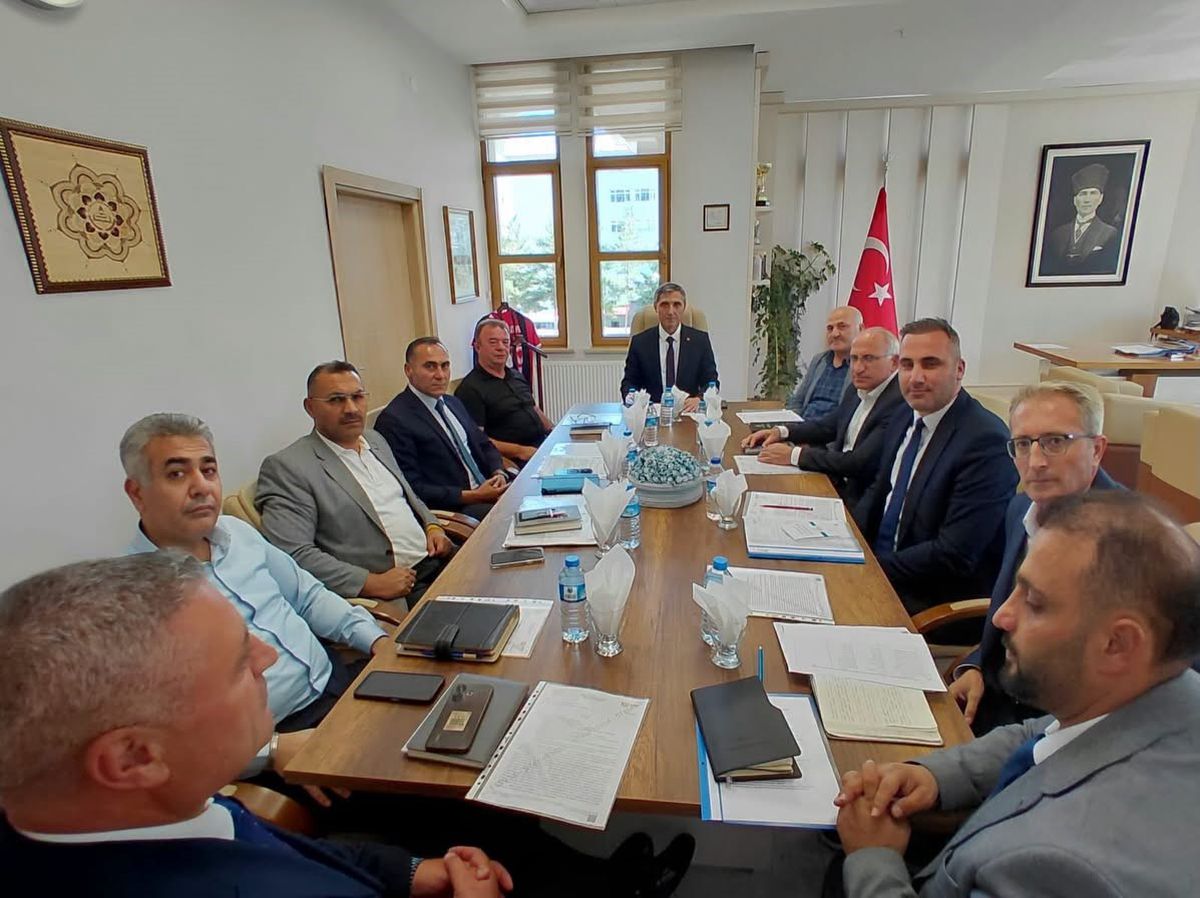 Bayburt'ta 2026-2027 Eğitim Yılı Hazırlıkları Toplantısı Yapıldı