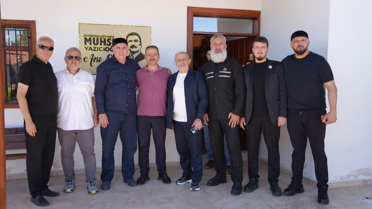 Çeçen Heyeti Muhsin Yazıcıoğlu'nun Baba Ocağını Ziyaret Etti