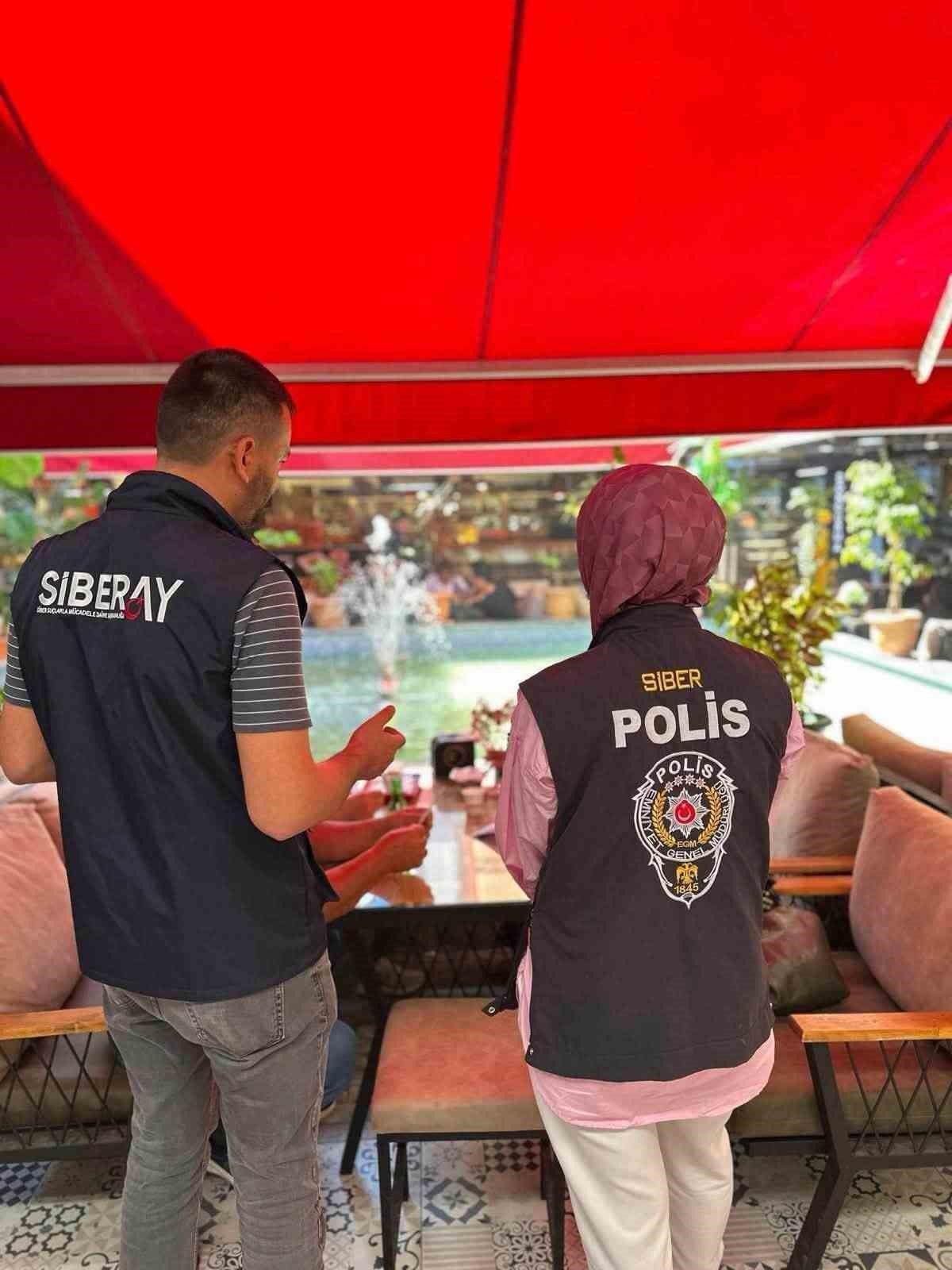 Erzincan'da SİBERAY ile 300 Vatandaşa Siber Güvenlik Eğitimi