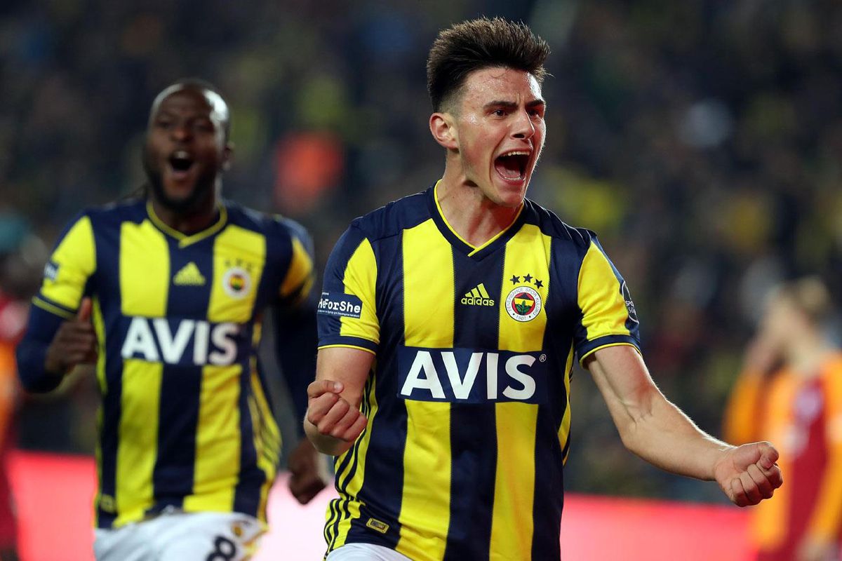 Eski Fenerbahçeli Eljif Elmas'tan sürpriz imza