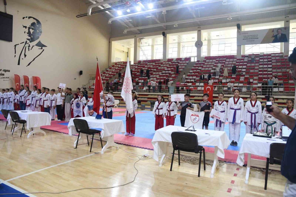 Eskişehir’de 2. İller Arası Taekwondo Poomsae Turnuvası Sürüyor