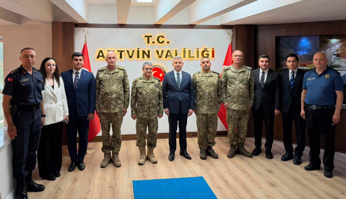 Genelkurmay Başkanı Artvin'de Valiliği Ziyaret Etti
