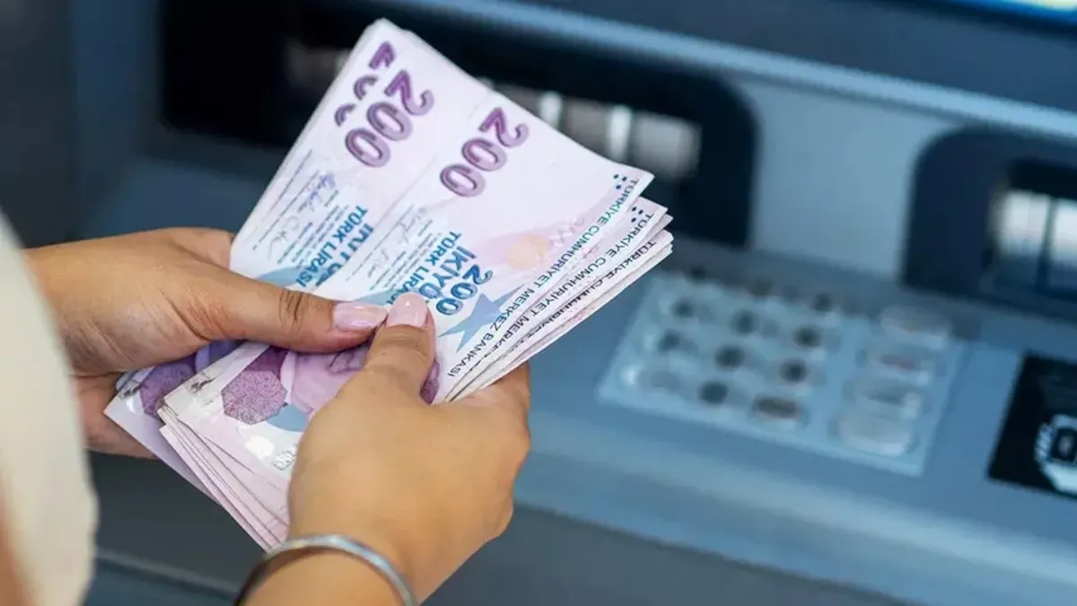 Hastanede öpüşen işçinin tazminatsız kovulması Yargıtay'dan döndü
