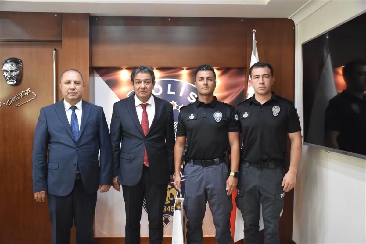 Hatay'da kahraman polislere ödül