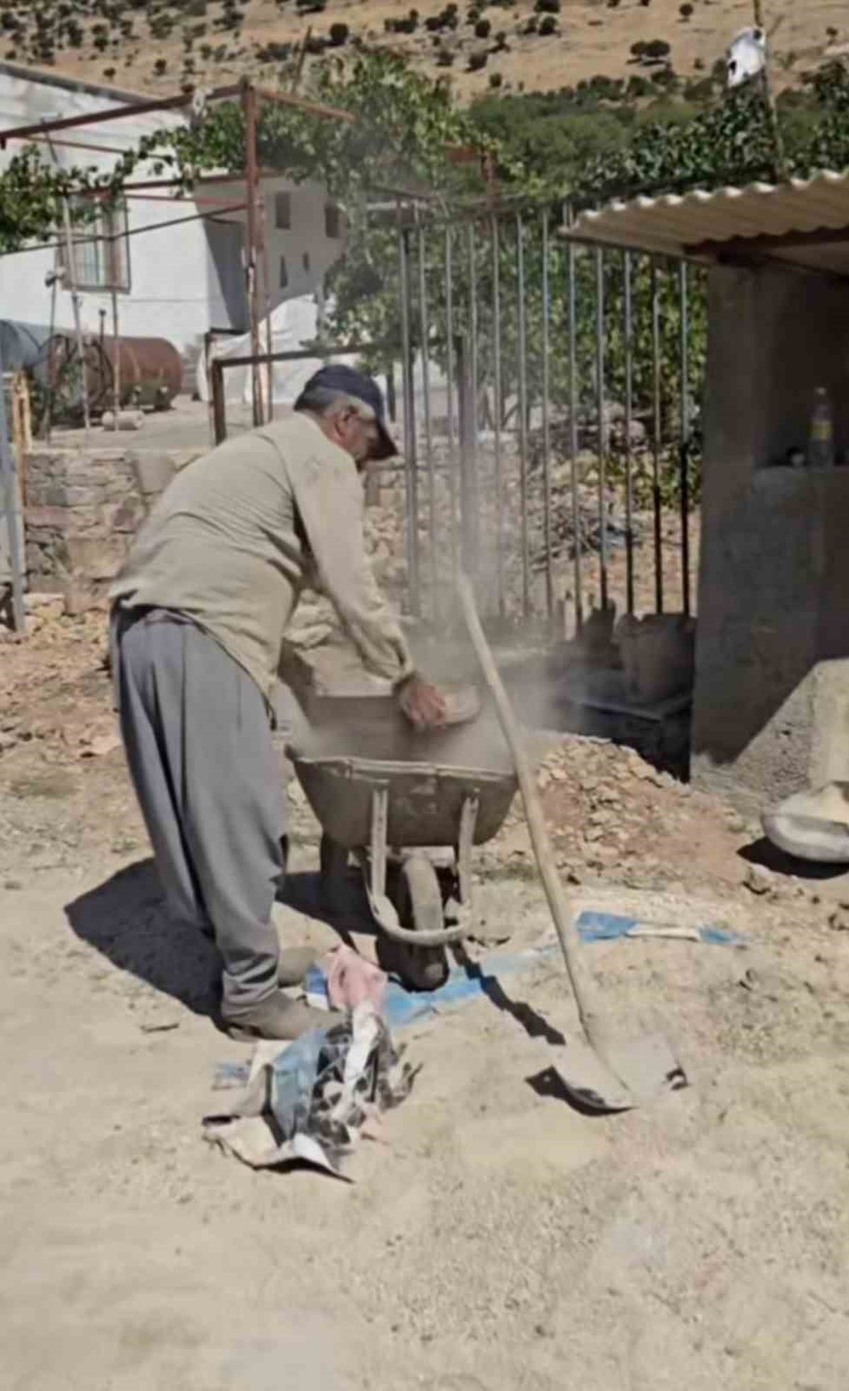 Baba, Vefat Eden Kızının Anısına Çeşme Yaptırdı
