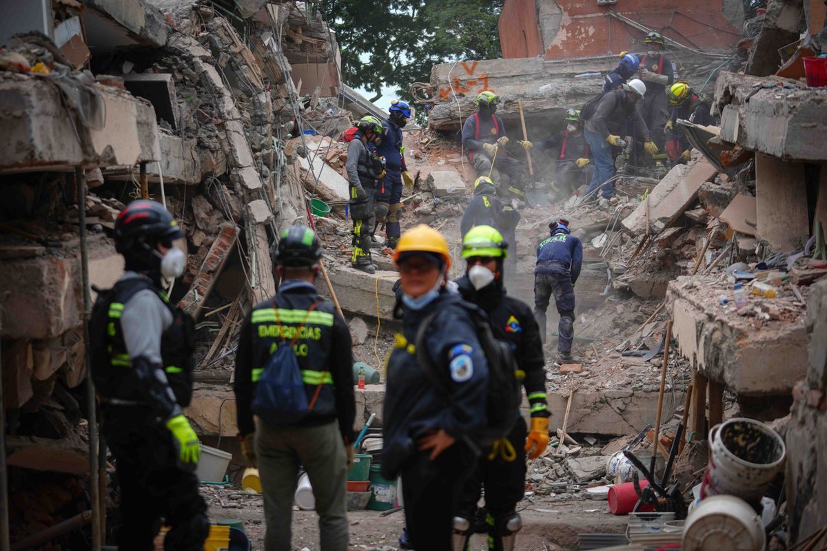 Kolombiya'da deprem bilançosu: 321 can kaybı