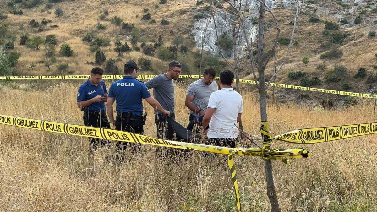 Kütahya'da Alzheimer Hastası Adam Dik Yam açta Ölü Bulundu
