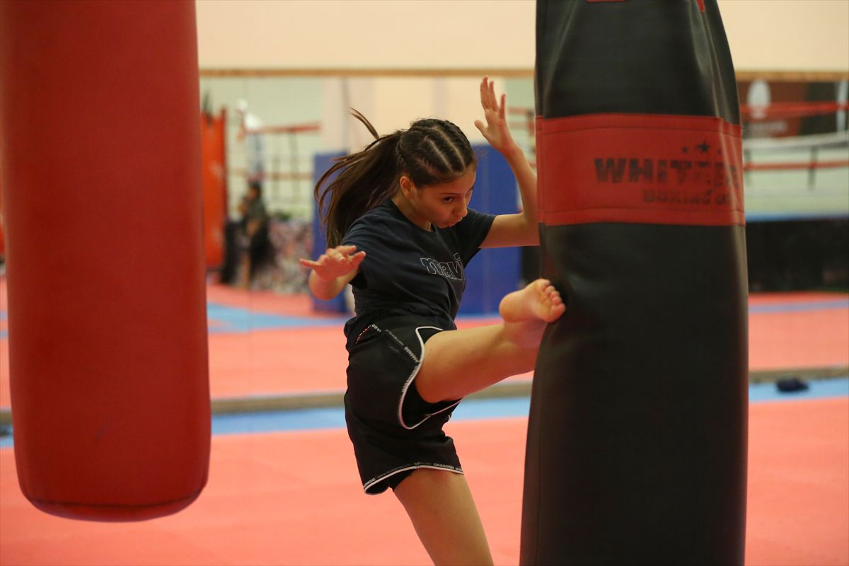 Antalya'da Muaythai Eğitimiyle Şampiyonlar Yetişiyor