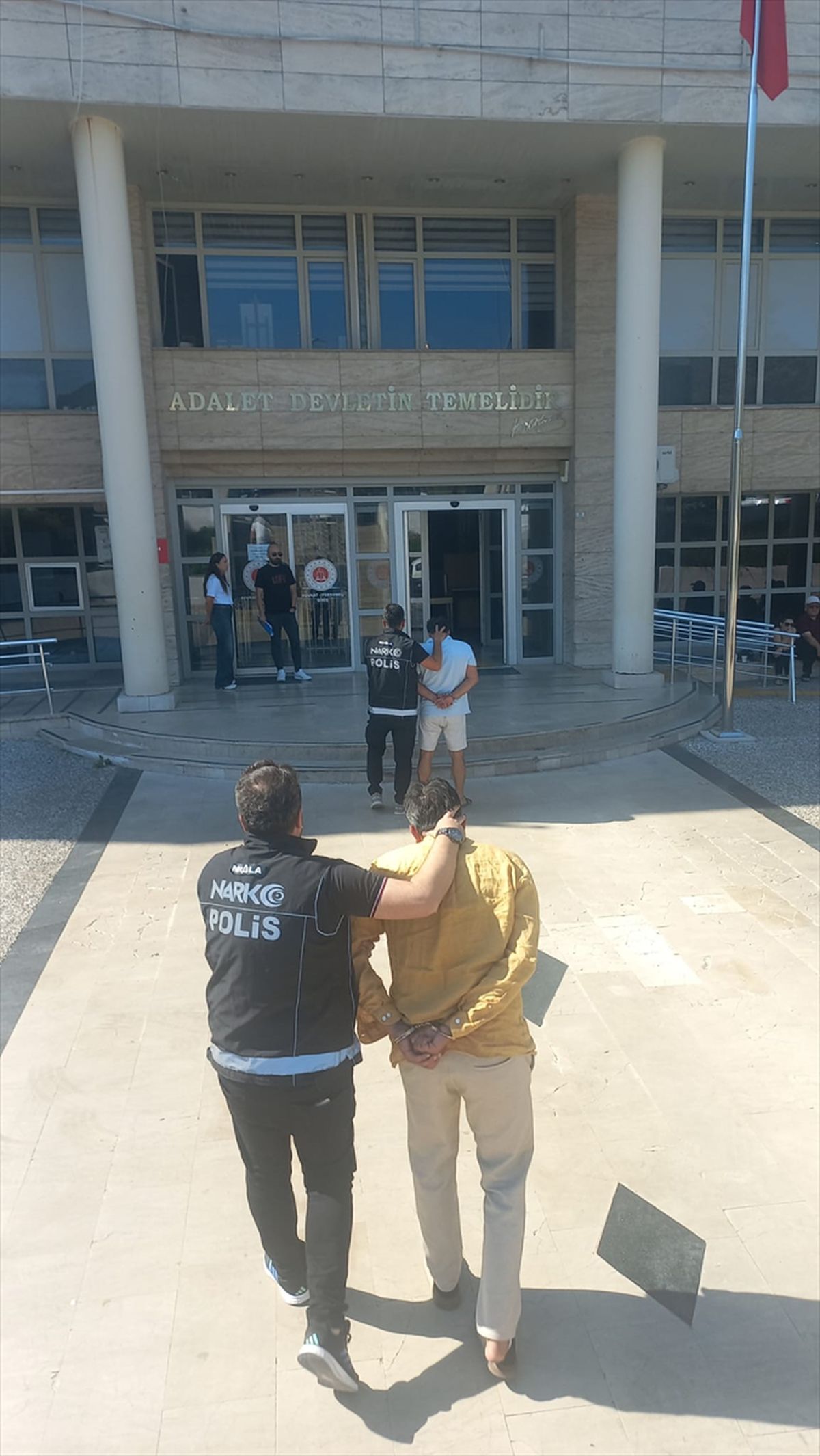 Muğla'da Uyuşturucu Operasyonu: 2 Tutuklama