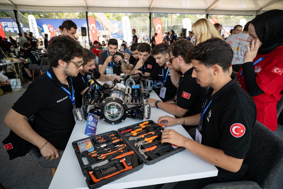 TEKNOFEST Mavi Vatan'da Su Altı Yarışları Sürüyor
