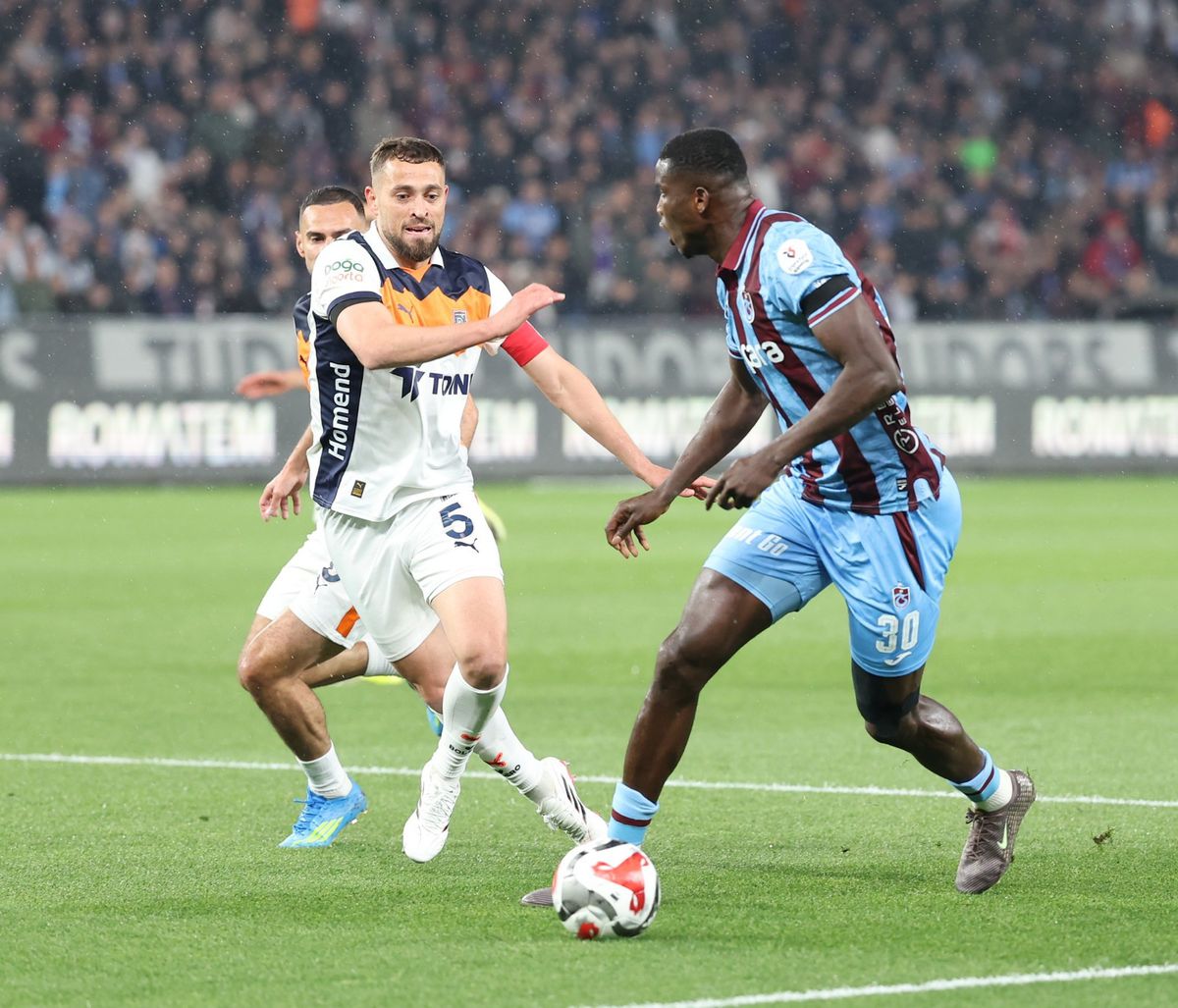 Trabzonspor ile Başakşehir 37. randevuda: Rekabette bordo-mavililer üstün
