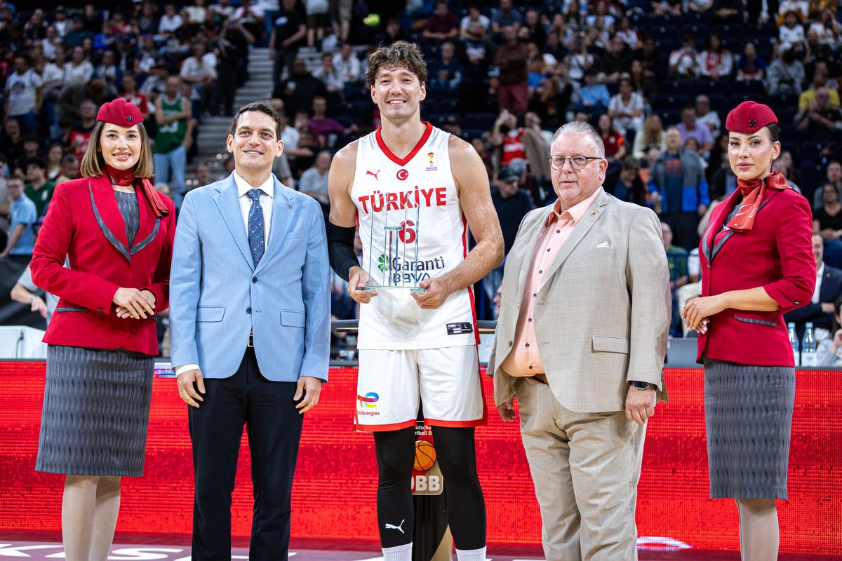 Millilerden Süper Kupa'da Üçüncülük: Çekya 84-99