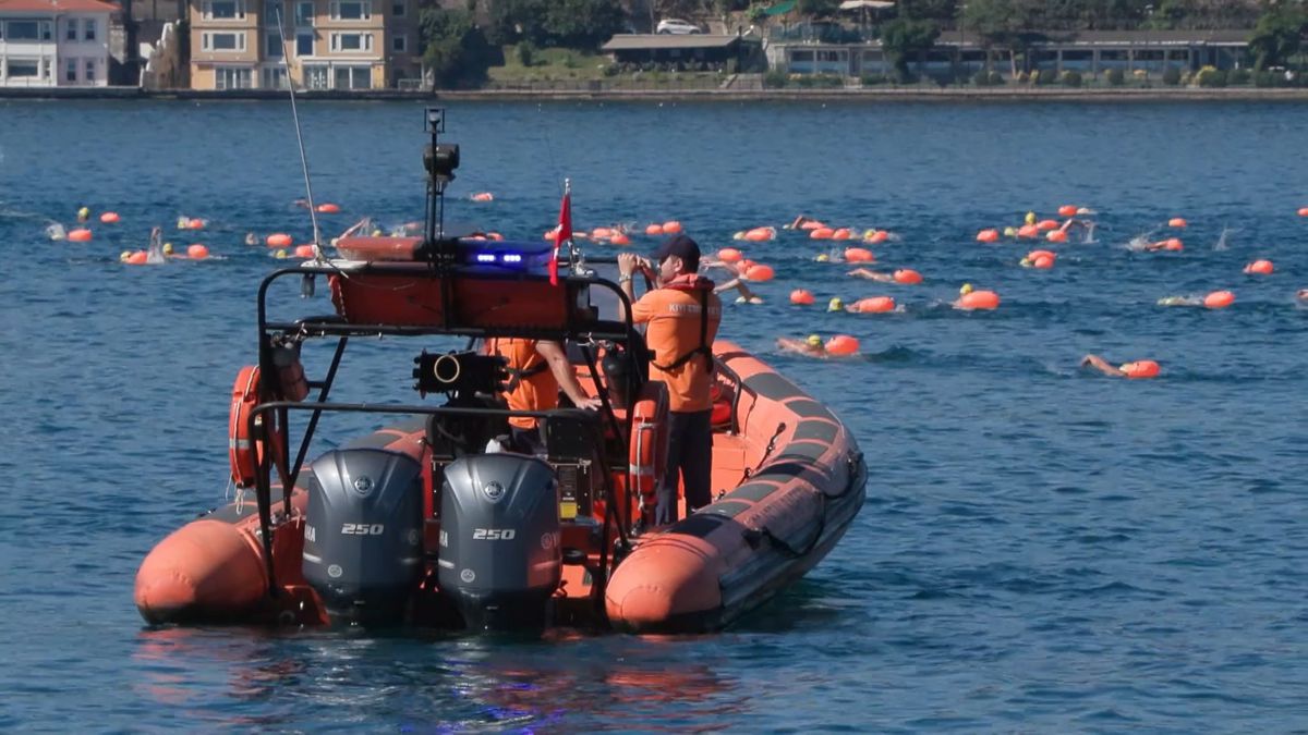 38'inci Boğaziçi Kıtalararası Yüzme Yarışı Büyük Katılımla Tamamlandı