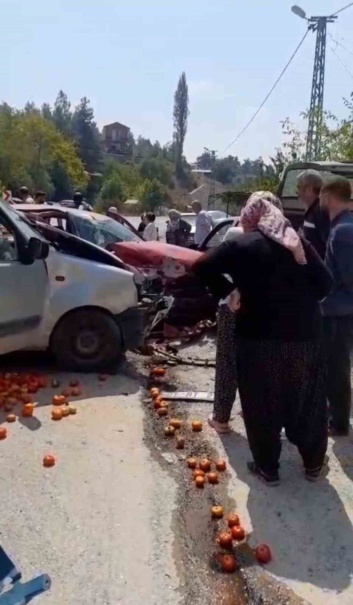 Feke'de Trafik Kazası: 2 Yaralı