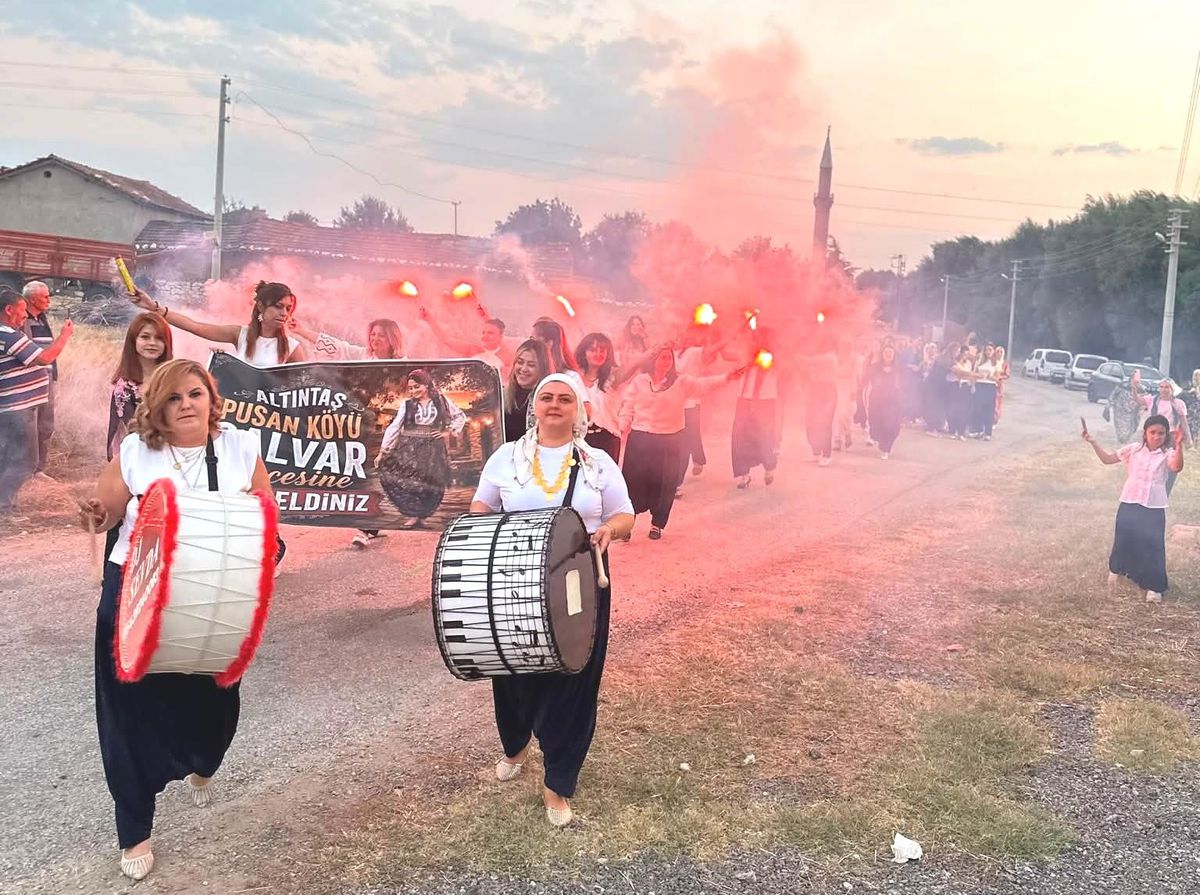 Kaymakam Yıldırım, Geleneksel Şalvar Gecesi'nde Vatandaşlarla Buluştu