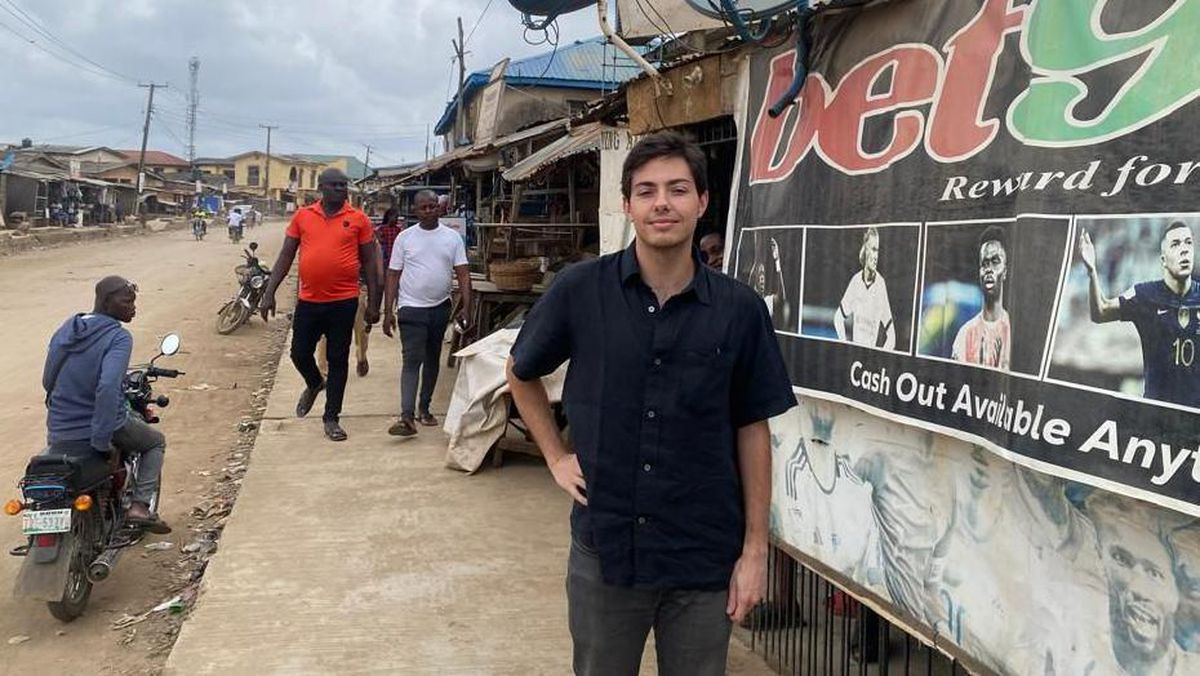 Nijeryalı 'Yahoo Boys' Dolandırıcılarının Peşinde: Bir Oğlunun Annesinin Aldatılmasıyla Yüzleşmesi