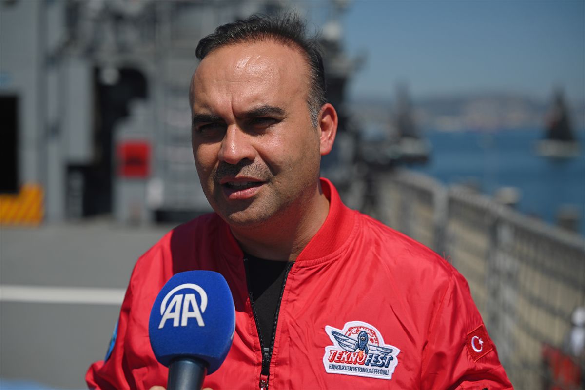 Bakan Kacır: TEKNOFEST kuşağı mavi vatanı aydınlık yarınlara taşıyacak
