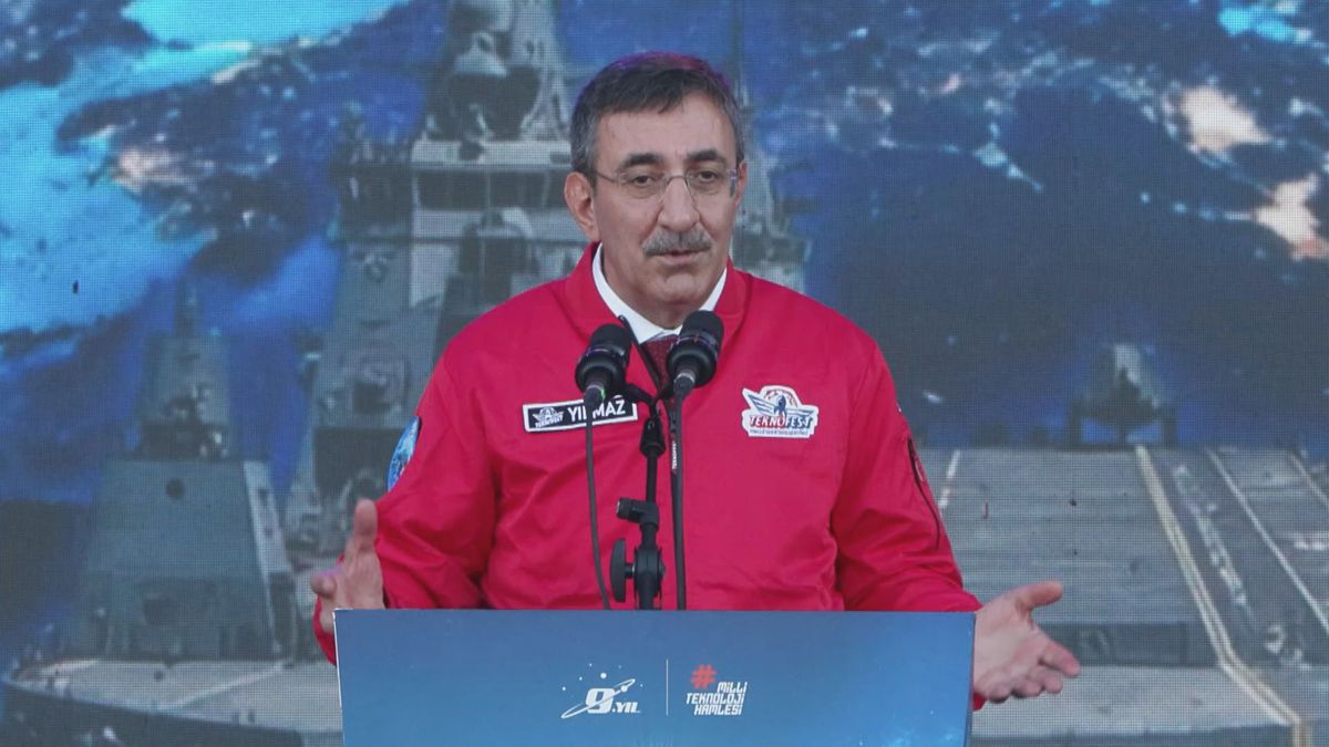 TEKNOFEST Mavi Vatan Gölcük'te Sona Erdi: 'Mavi Vatan'daki Haklarımızı Tavizsiz Koruyacağız'