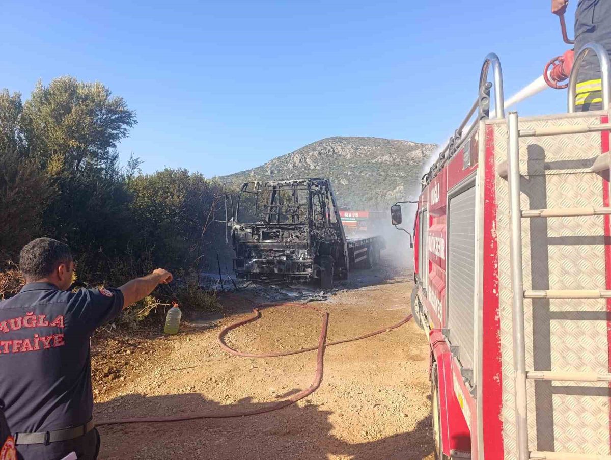 Datça'da Kamyonet Kundaklama Olayında 2 Kişi Tutuklandı