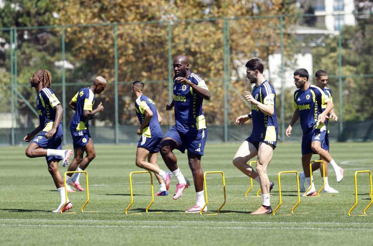 Fenerbahçe, Lyon Maçı Hazırlıklarına Başladı