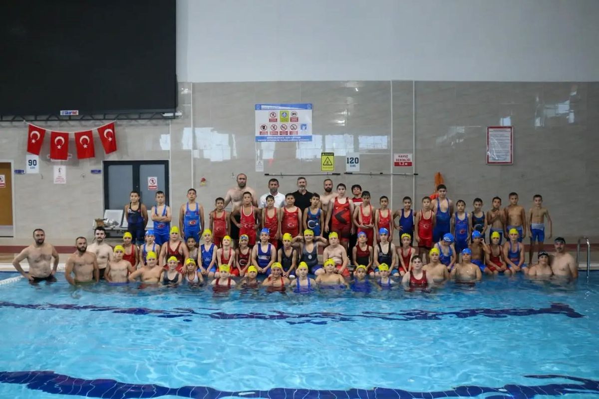 Sivas'ta 9-10 Yaş Güreş Milli Takım Gelişim Kampı Tamamlandı