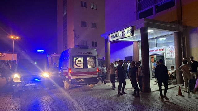 hakkari de dugun oncesi damat ve 2 yakini tas 3 20168619 o
