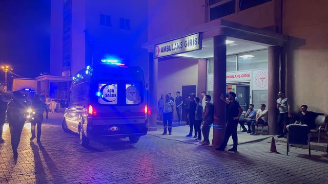 hakkari de dugun oncesi damat ve 2 yakini tas 4 20168619 o