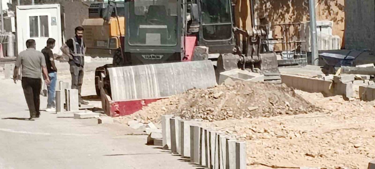 Adıyaman'da Yol Yapım Çalışmaları Sırasında Silindir İşçiyi Ezdi