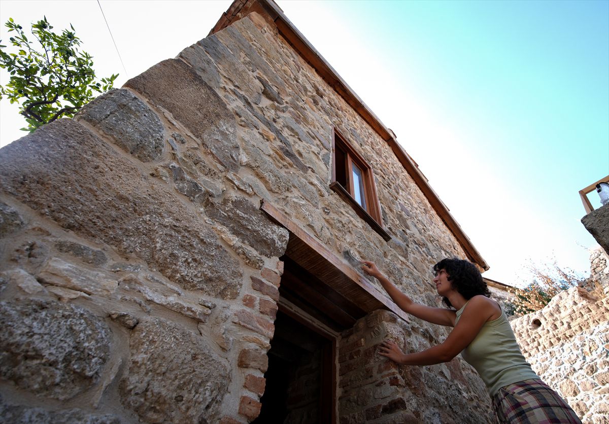 Bergama'da Kervansaray Yaz Okulu: Öğrenciler Kırsal Mirası Yeniden Canlandırıyor