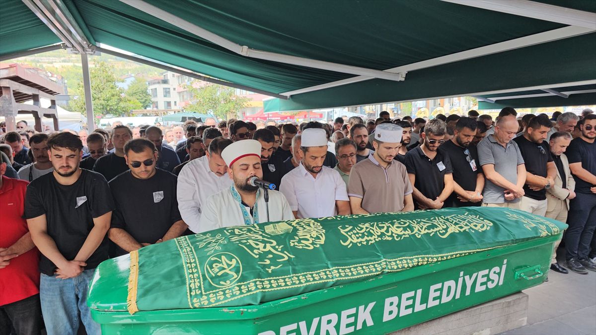 Kameraman Deniz Küçükler Son Yolculuğuna Uğurlandı