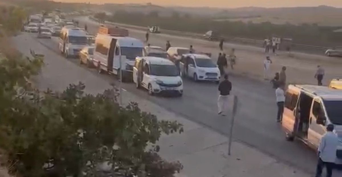 Gaziantep'te Kazada Ölenler İçin Yol Kapama Eylemi