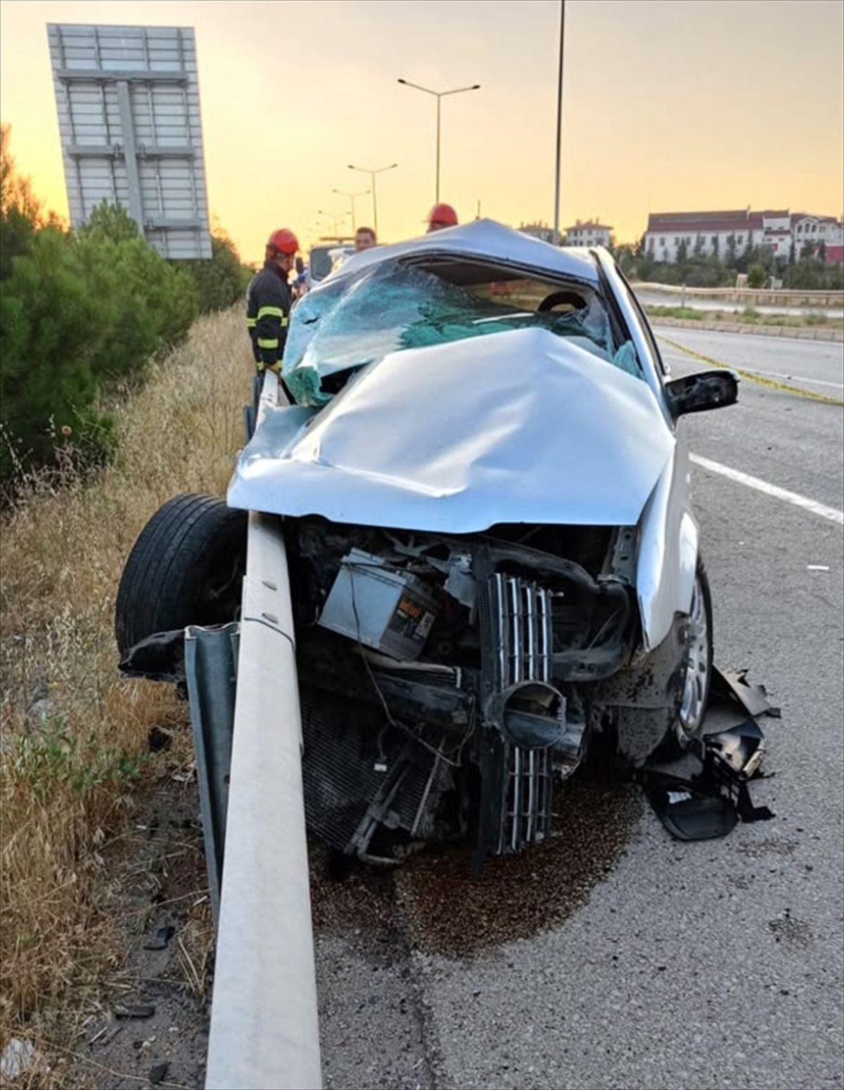 Kırıkkale'de Otobüse Çarpan Otomobil Sürücüsü Hayatını Kaybetti