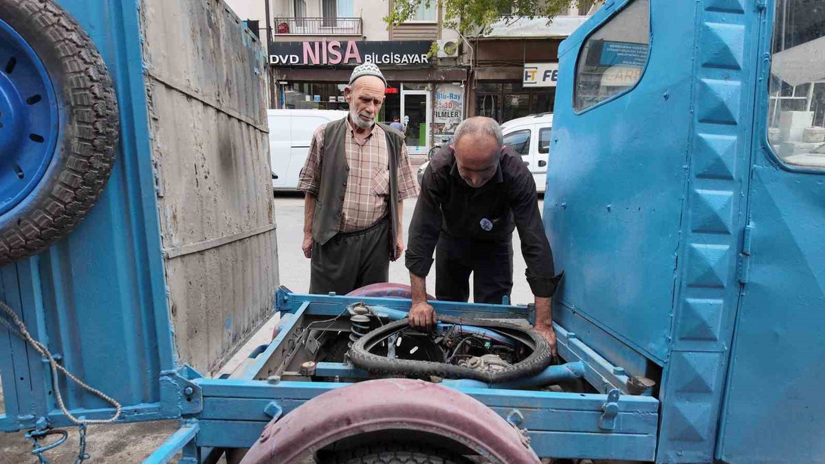 Konya'da Üç Tekerlekli Motosikletler Ustaların Eliyle Yaşıyor