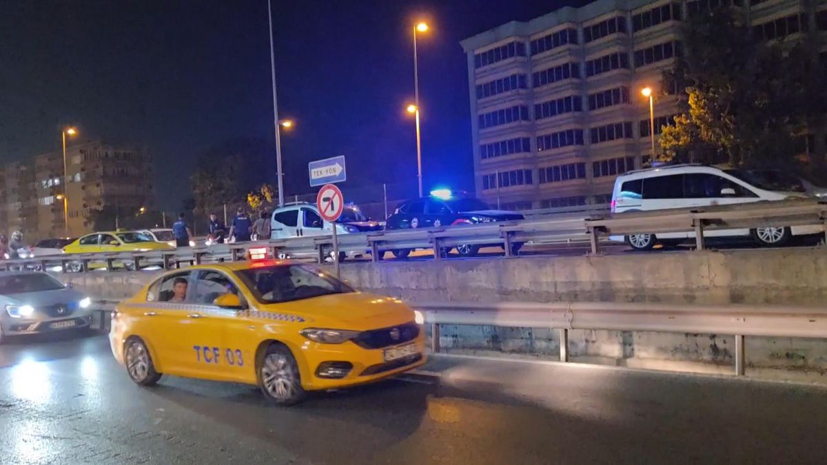 D-100'de Şüpheli Araç Paniği: Polis Arama Yaptı, Trafik Kilitlendi