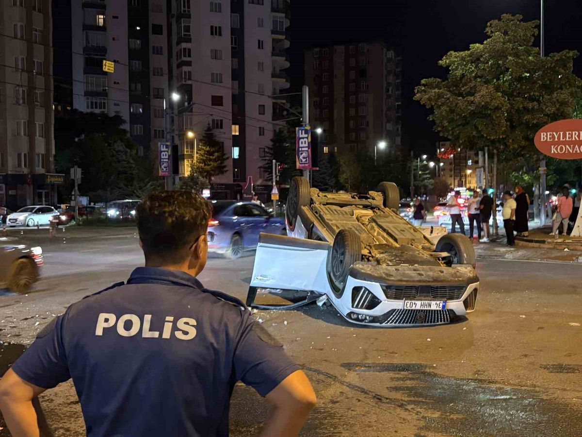 Kayseri'de Feci Kaza: SUV Takla Attı, 2 Yaralı
