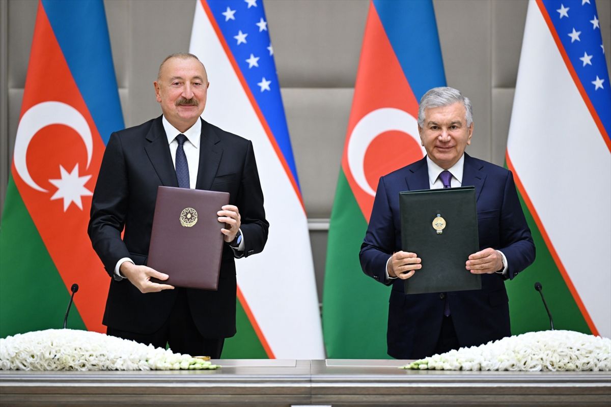 Özbekistan ve Azerbaycan’dan Ebedi Dostluk Anlaşması