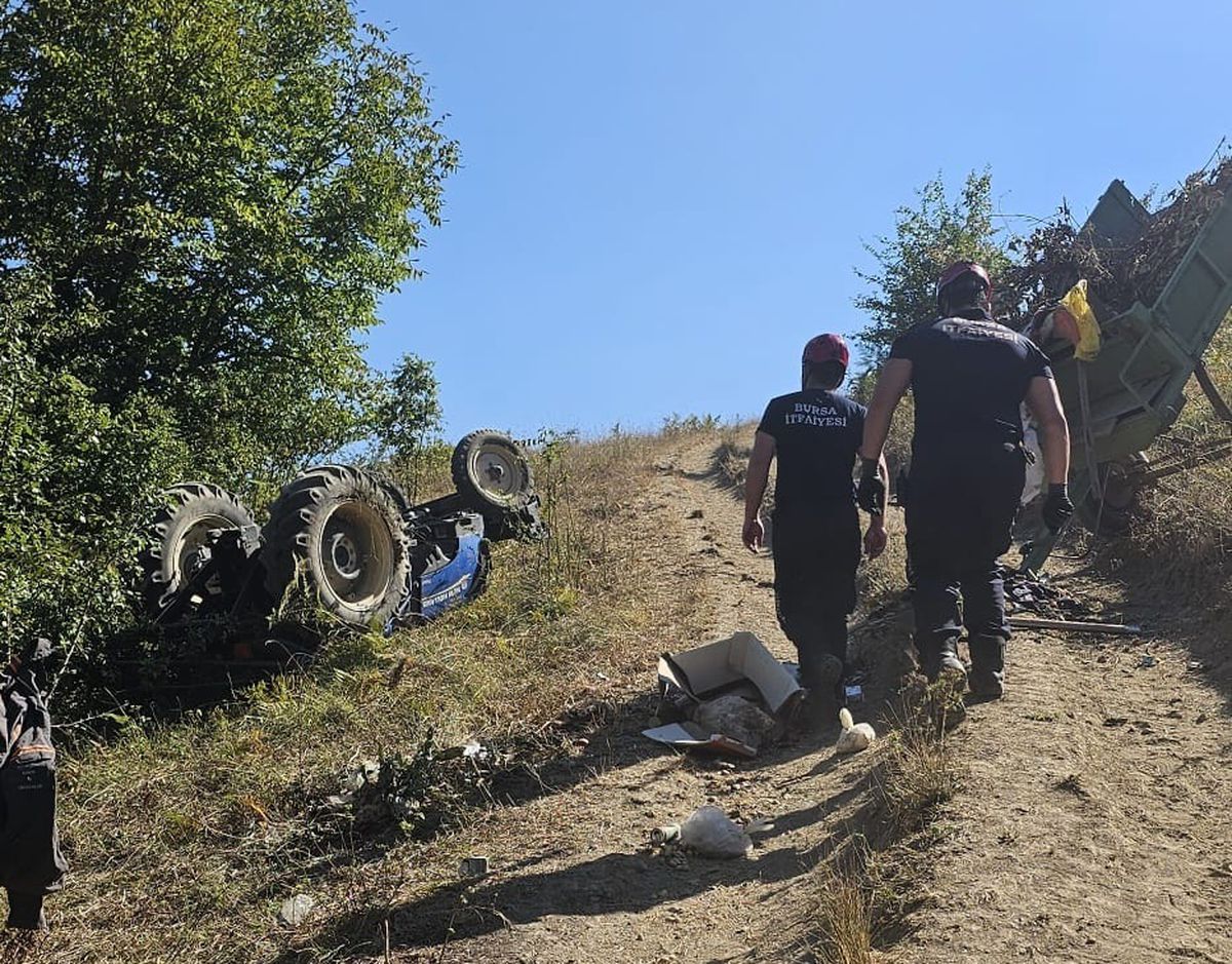 İnegöl'de Traktör Devrildi: 15 Yaşındaki Sürücü Ağır Yaralandı