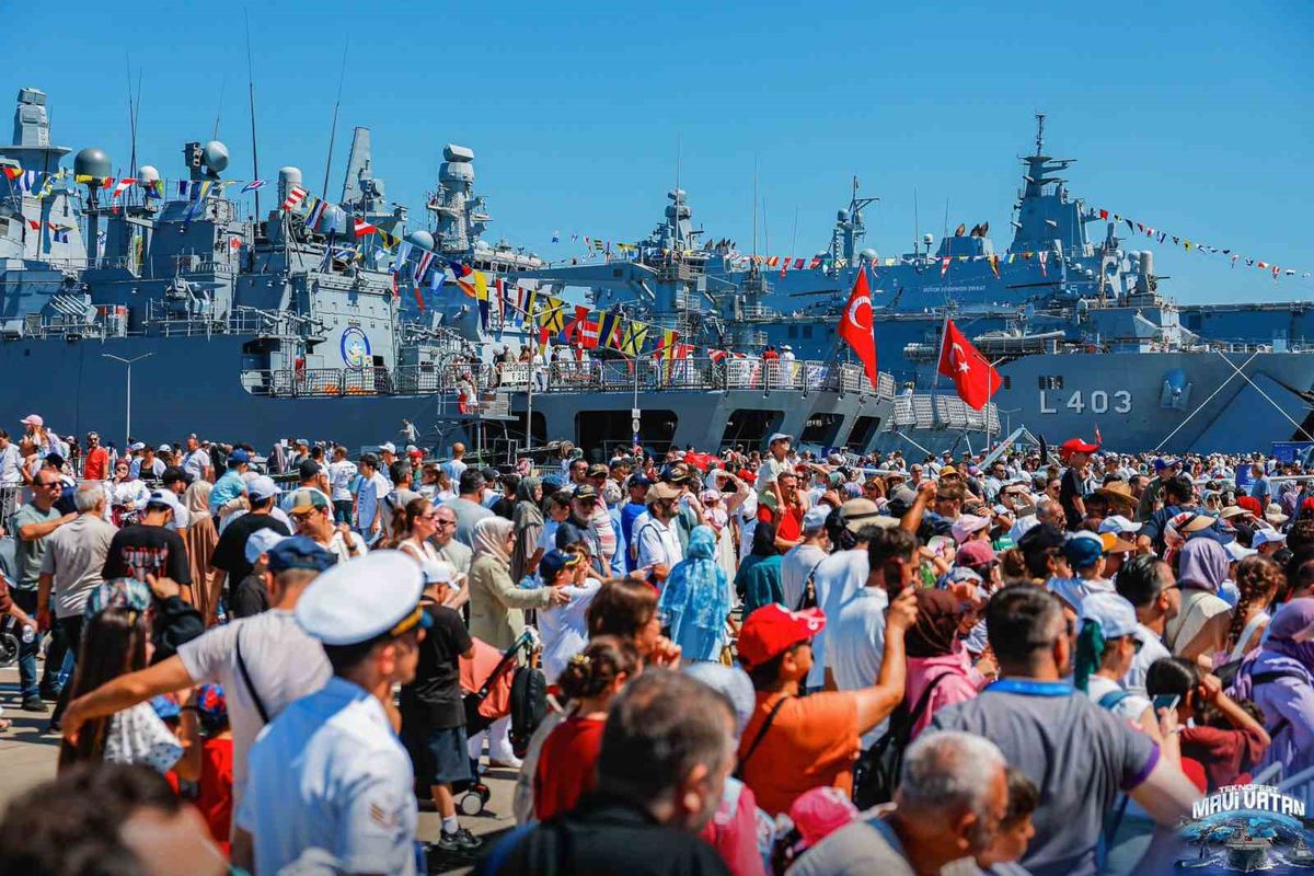 TEKNOFEST Mavi Vatan'da Gökyüzü Şöleni