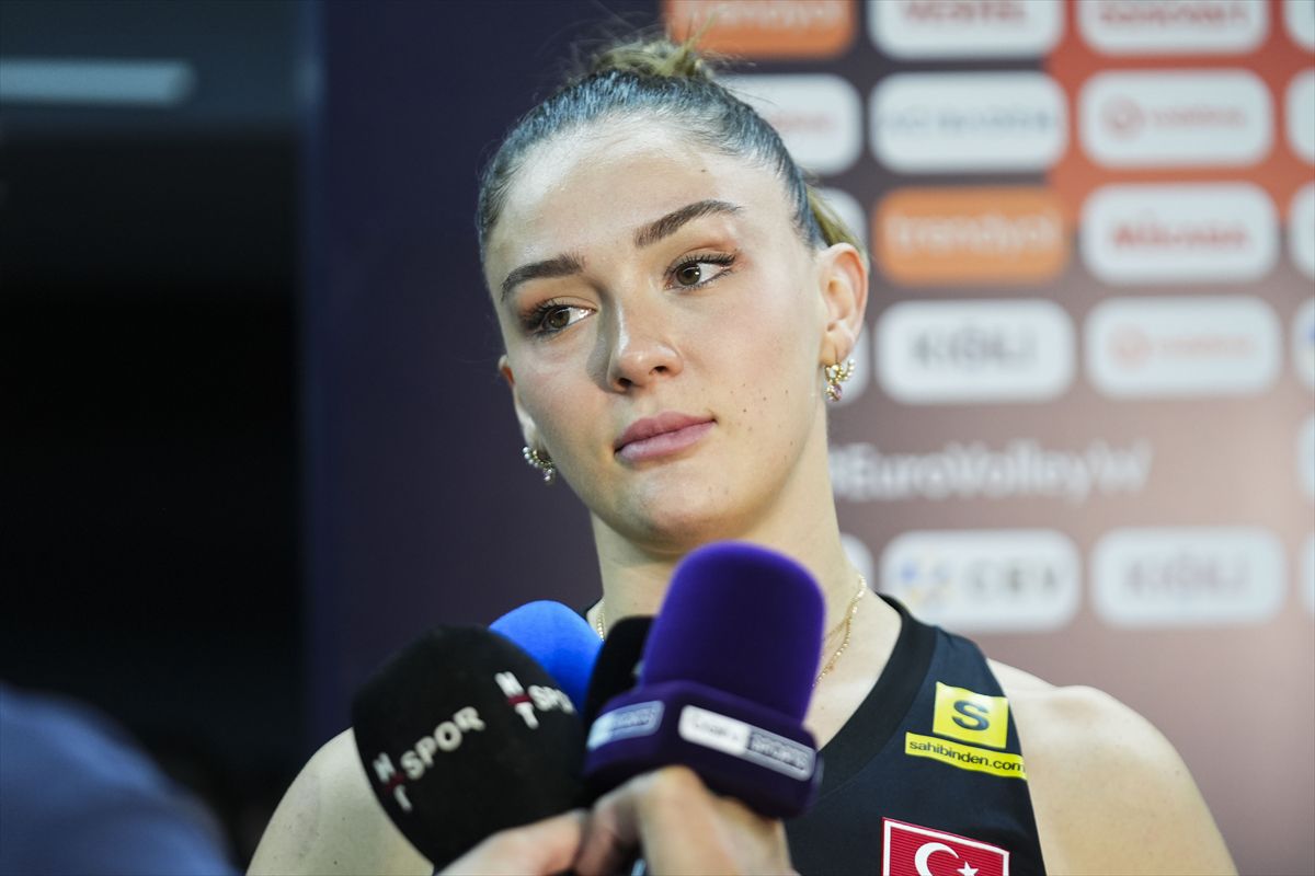 Milli voleybolcular: Adım adım finale, zafere