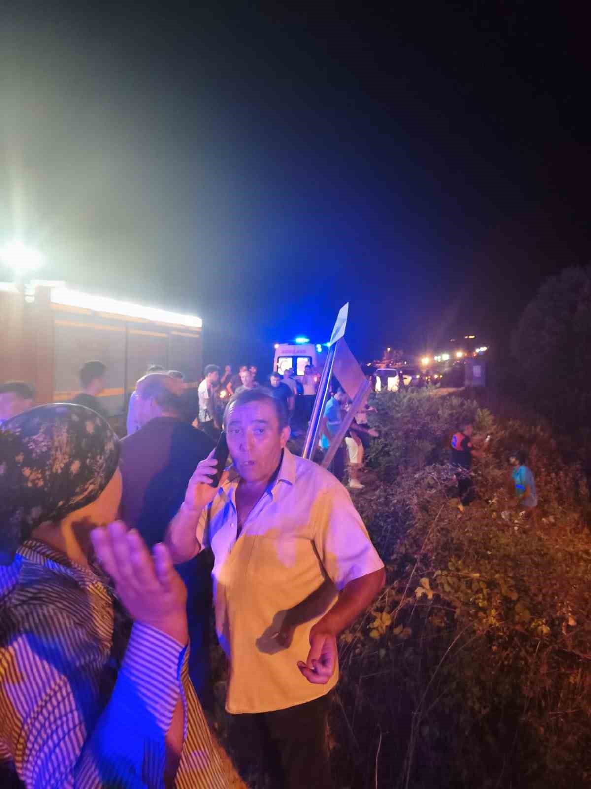 Bartın'da Minibüs-Otomobil Çarpıştı: 11 Yaralı