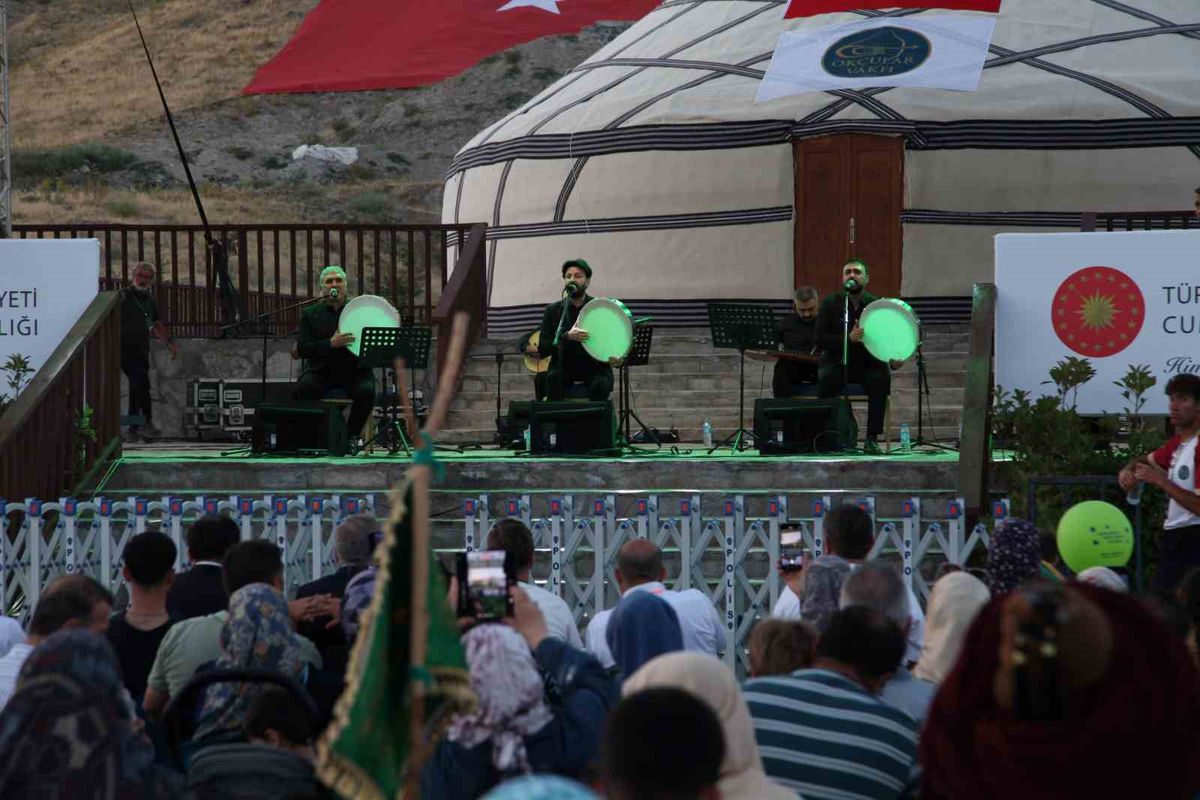 Ahlat'ta Mevlid Kandili'nde Manevi Konser