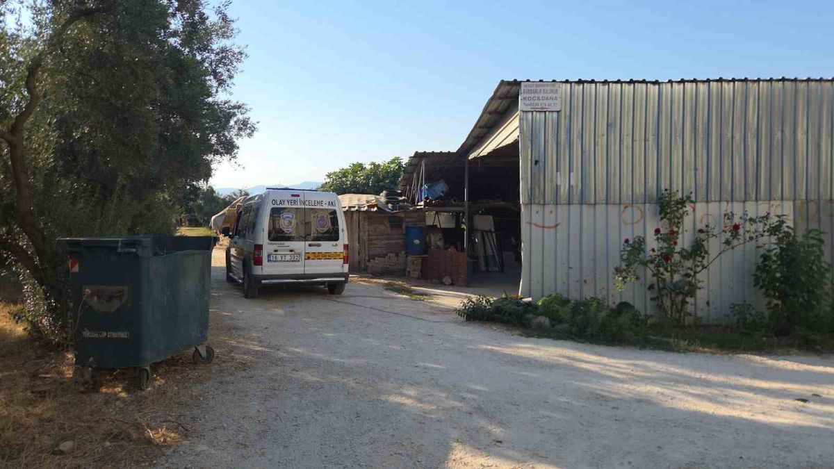 Çiftlikte alacak-verecek kavgası: 2 bacaktan yaralandı