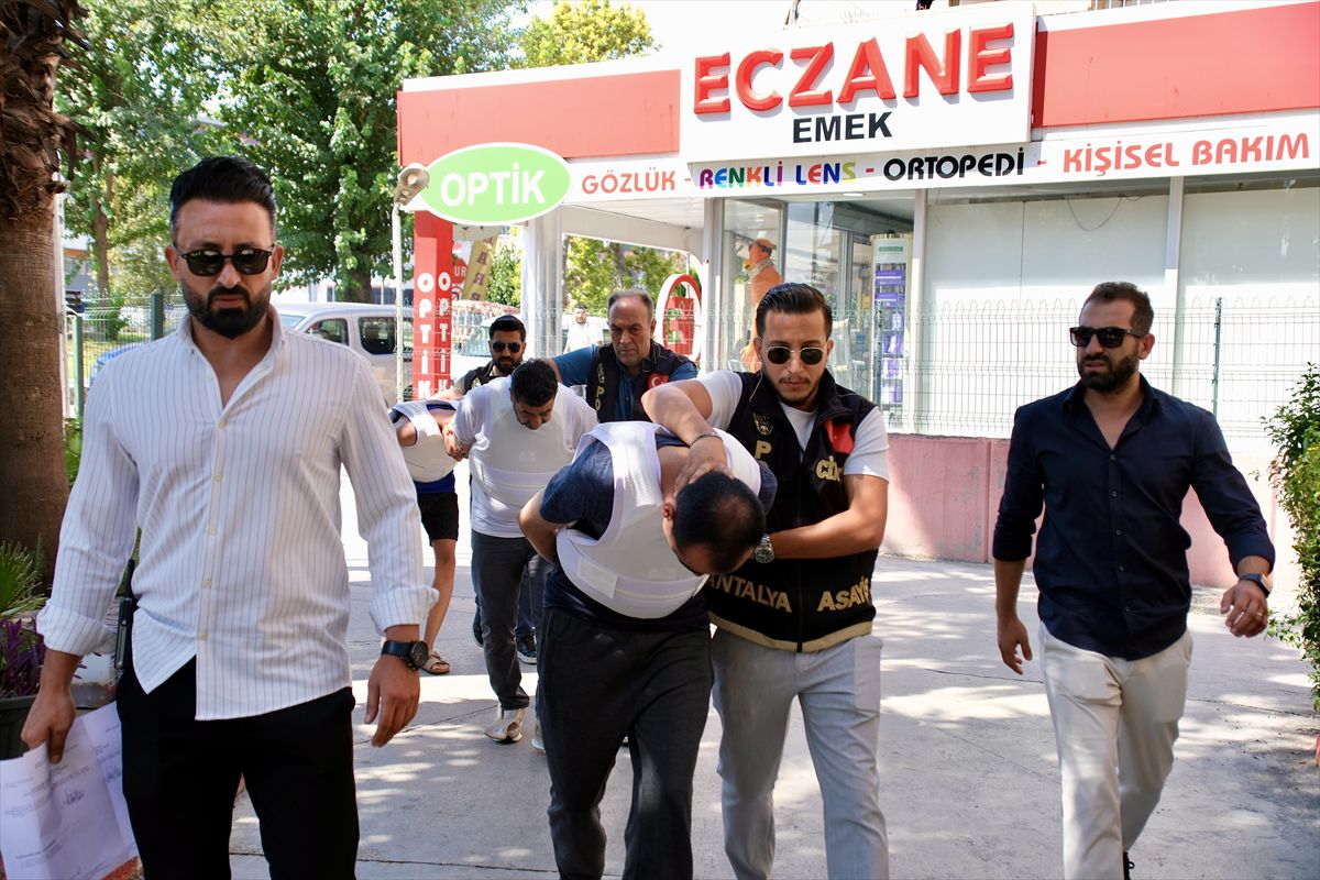 Konyaaltı cinayetinde 3 gözaltı