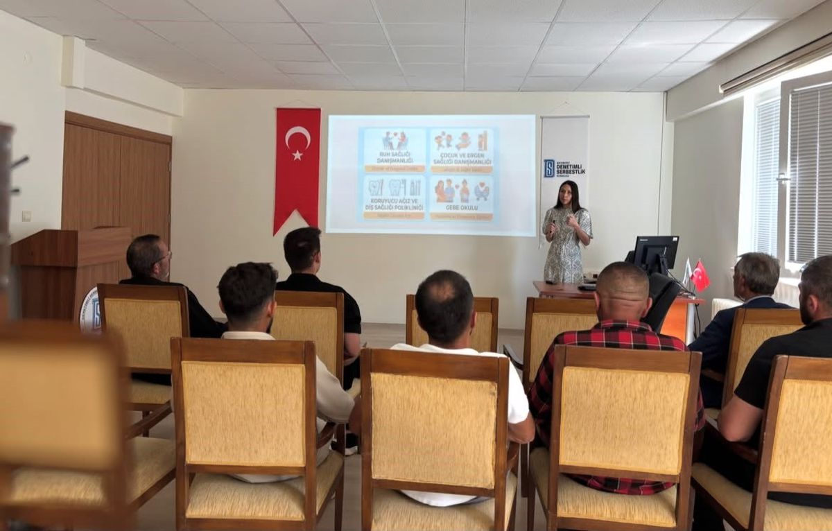 Bayburt'ta Sigara ve Madde Bağımlılığı Semineri Düzenlendi