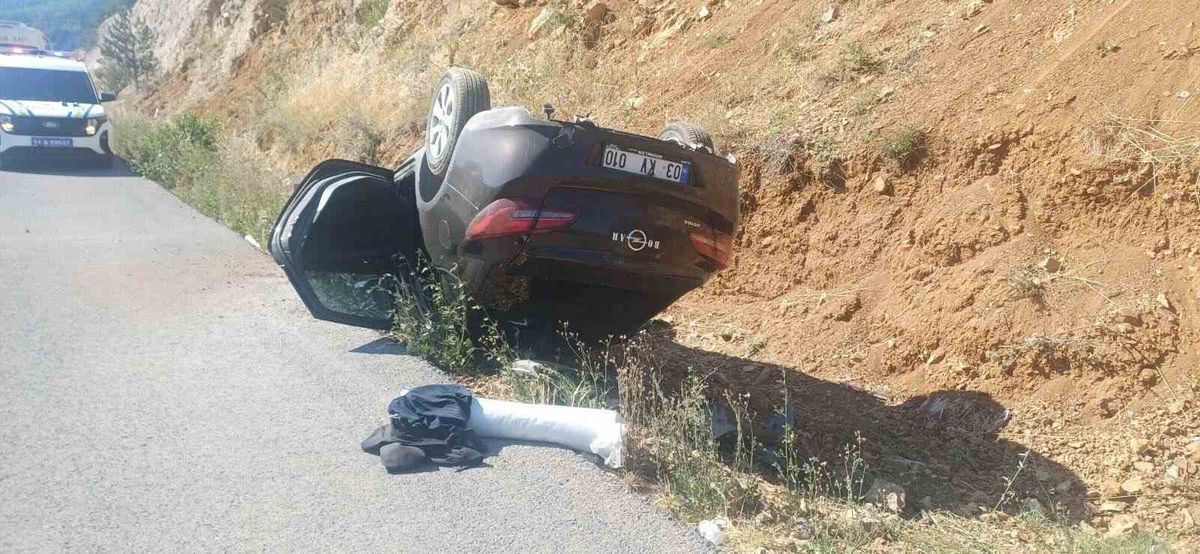 Bilecik'te Takla Atan Otomobilde 2 Yaralı