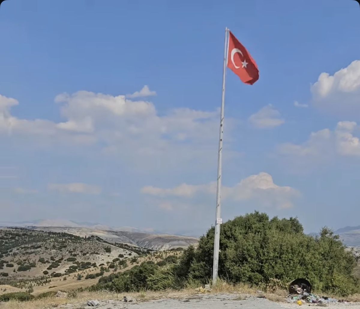 Burdur'da Türk Bayrağına Saldırı: Valilik ve Başsavcılık Harekete Geçti