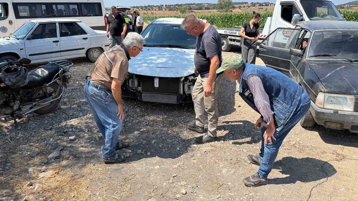 Çan'da Kavşakta Çarpışan Araçlarda Yaralanan Yok