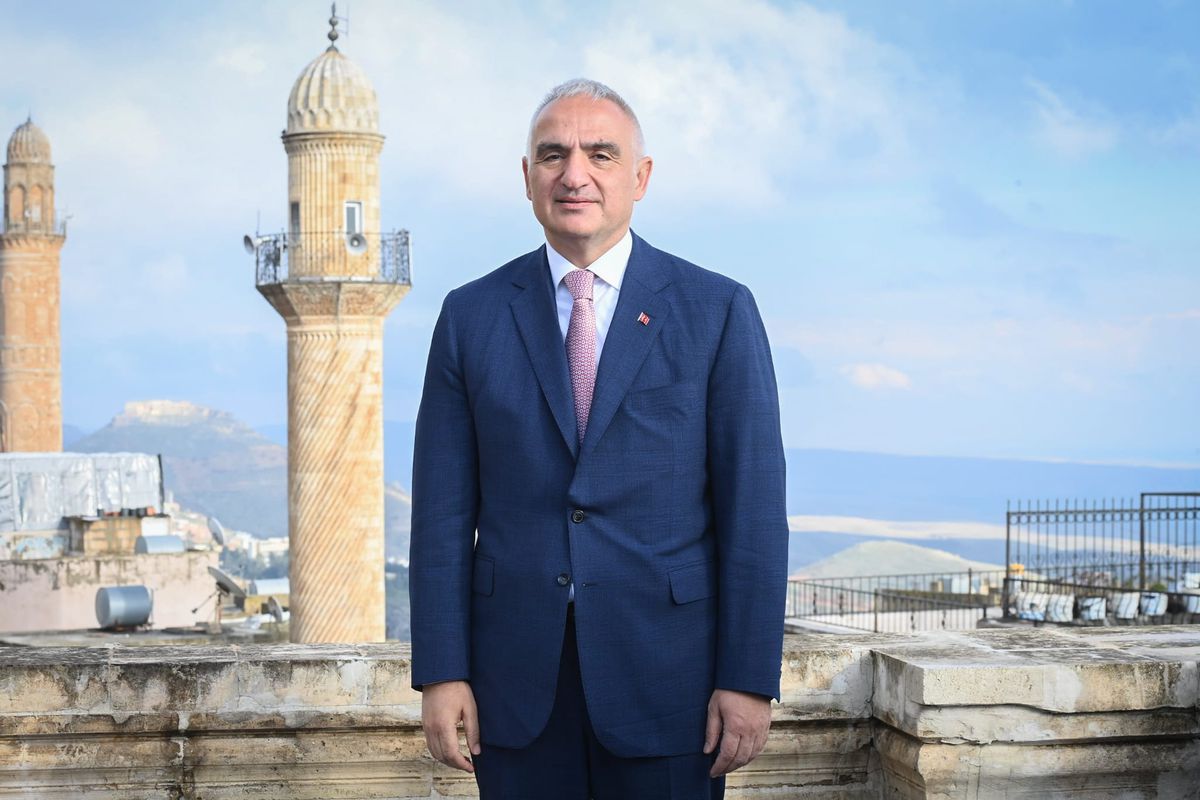 Bakan Ersoy: İki tarihi camiyi yeniden ibadete açıyoruz